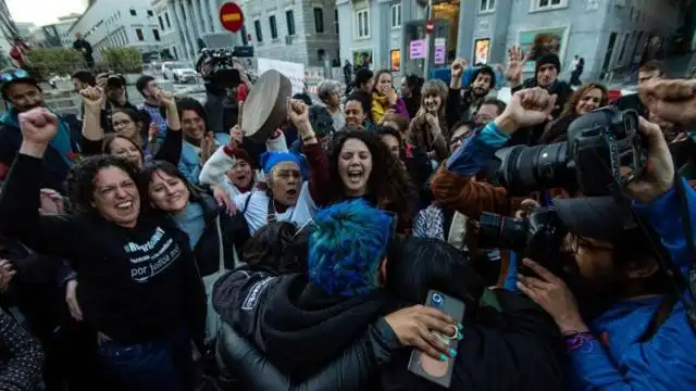 ¿Qué dice la ley española sobre la regularización de inmigrantes en 2026?