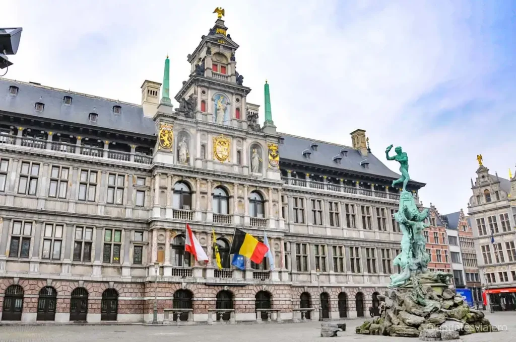 Amberes: Un Destino Ecléctico y Vanguardista en Bélgica