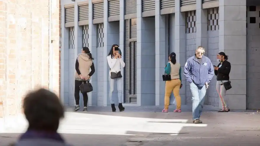 Cierre de un prostíbulo ilegal en el corazón de València