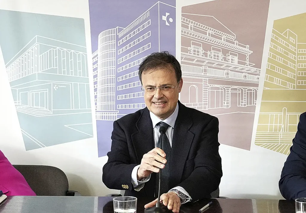 Controversia por Vacunas Caducadas: Un Debate Político en España