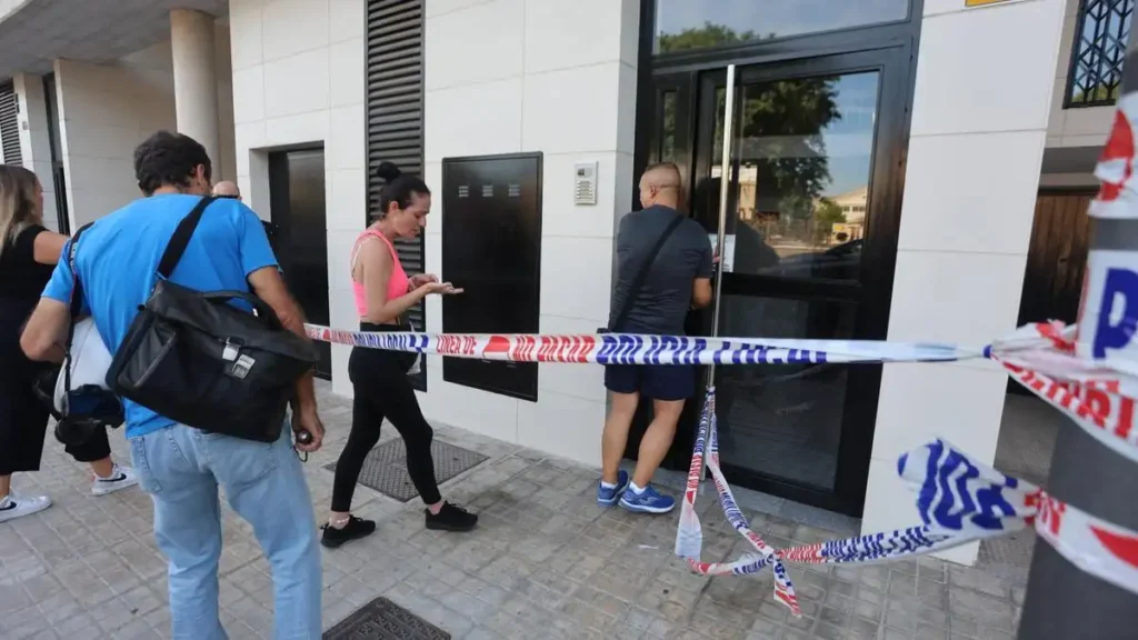 Derrumbe en Quart de Poblet: Desalojo de Seis Personas tras Incidente Estructural