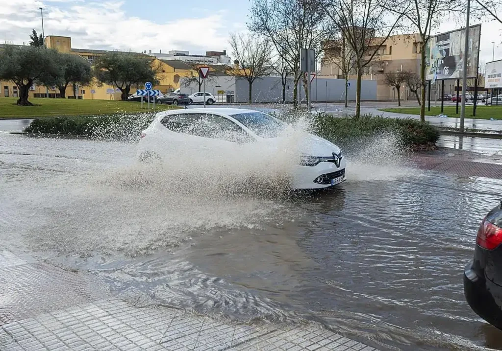 Desalojo Preventivo en Badajoz por el Temporal de Lluvias y Vientos