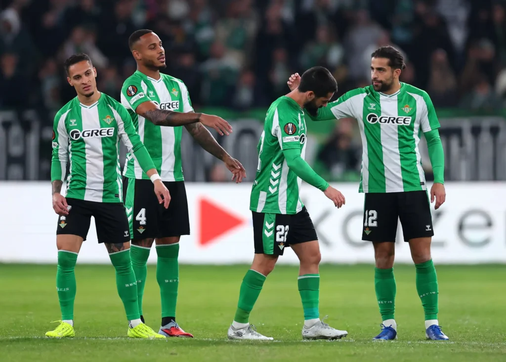 El Betis enfrenta una crisis de lesiones antes del derbi