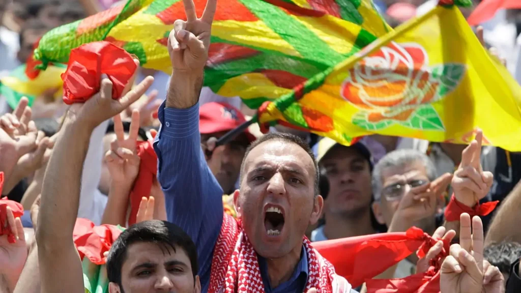 El PKK Anuncia la Retirada de sus Combatientes de Turquía: Un Paso Hacia la Paz