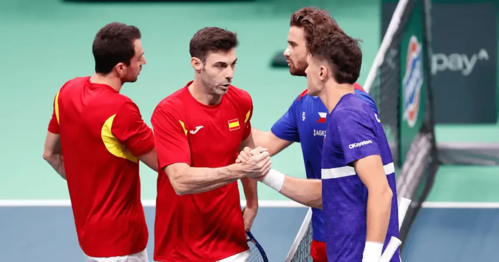 España Avanza a la Final de la Copa Davis Tras un Encuentro Épico