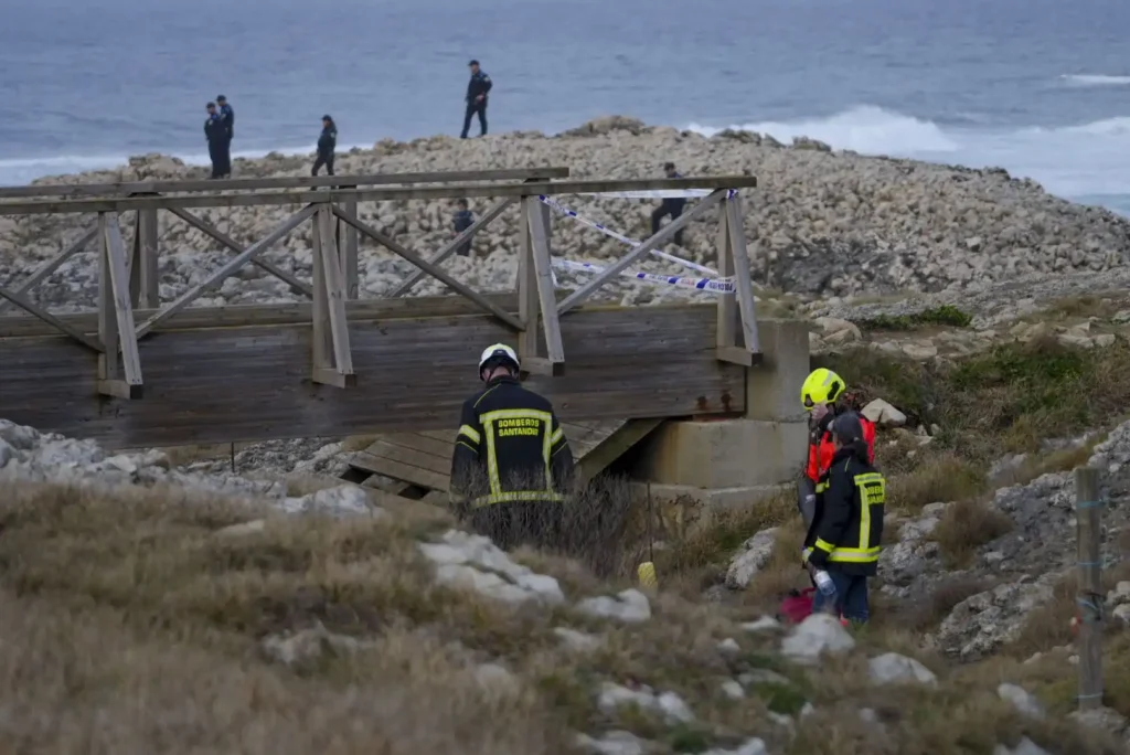 Fallo en herrajes por corrosión causó colapso de pasarela de Santander