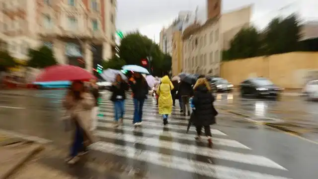 Impacto de la Borrasca Emilia en Valencia: Alerta Roja y Consecuencias Inminentes