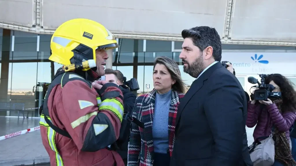 Incendio en el Hospital Santa Lucía: Posibles Causas y Medidas de Seguridad