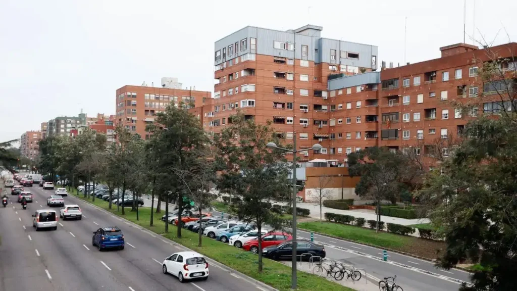 La Avenida del Cid: Un Faro de Población en València