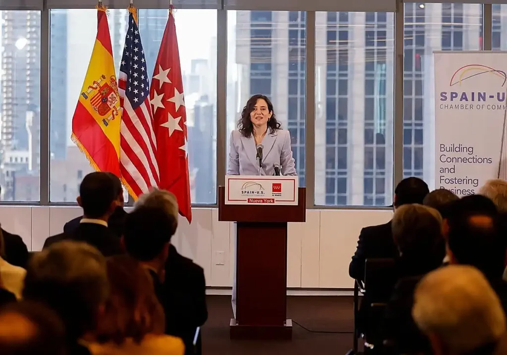 La Estrategia de Alianzas de Ayuso: Un Vínculo con Estados Unidos