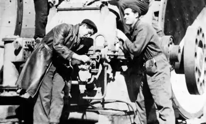 La Historia de la Electricidad en España: Un Viaje a Través del Fondo Histórico de Endesa