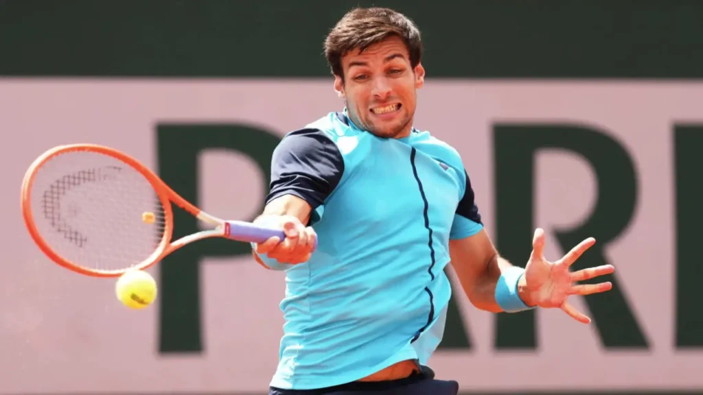 La Resiliencia de Bernabé Zapata: Un Viaje de Sacrificio y Éxito en el Tenis