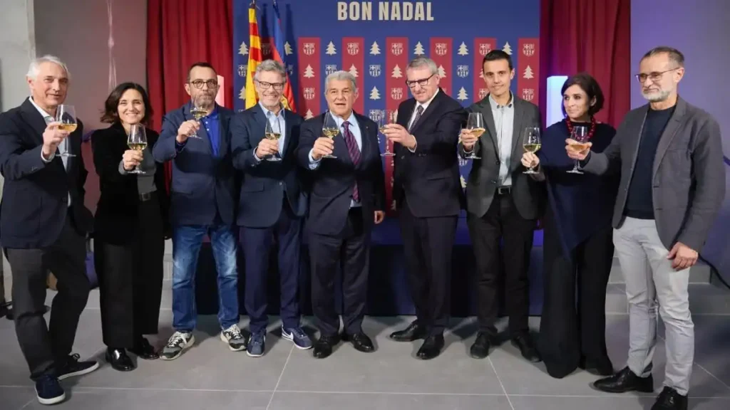 Laporta lanza un mensaje contundente en el encuentro navideño del Barça
