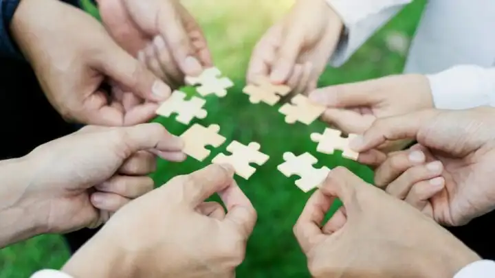 Ley de Impulso de la Economía Social: ¿Qué implica para las cooperativas de vivienda y cuidados?