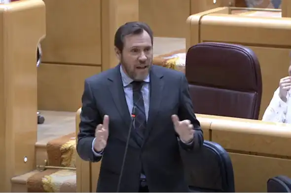 Tensión Política en el Senado: El Ministro Óscar Puente en el Ojo del Huracán
