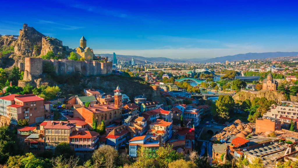 Tiflis: Un Destino Sorprendente entre Europa y Asia