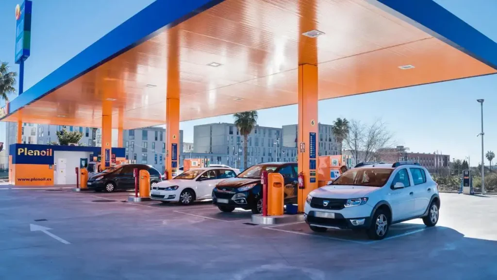 Transformación Urbana: Gasolineras en València hacia Nuevos Usos Comerciales