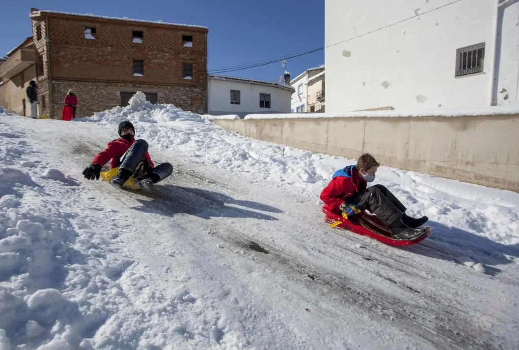 Valencia se Prepara para un Invierno Gélido: Posibles Nevadas y Descenso de Temperaturas