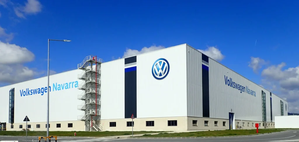 Volkswagen Navarra Aumenta su Producción y Reduce ERTE en un Contexto de Transformación
