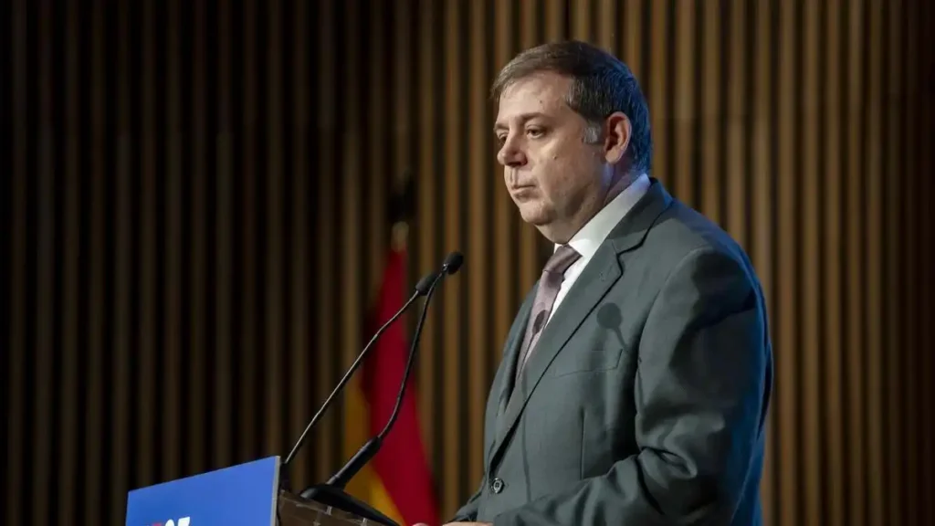 Imputación de Juan Manuel Serrano: ¿Qué implica la investigación en el caso Leire para Correos y la SEPI?